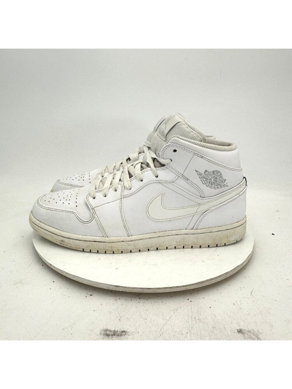 Nike Air Jordan 1 Mid Men Size 11.5 554724-112 White Wolf Grey Training Shoes